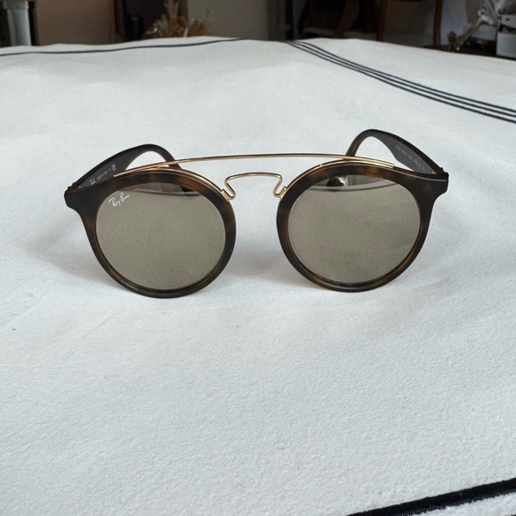 NWOT Ray-Ban Gatsby Sunglasses (RB 4256) in Brown Tortoiseshell - Picture 3 of 9